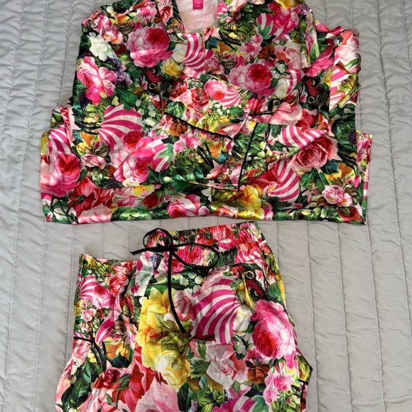 Victoria's Secret Mary Katrantzou satin pajama set large - Picture 16 of 16